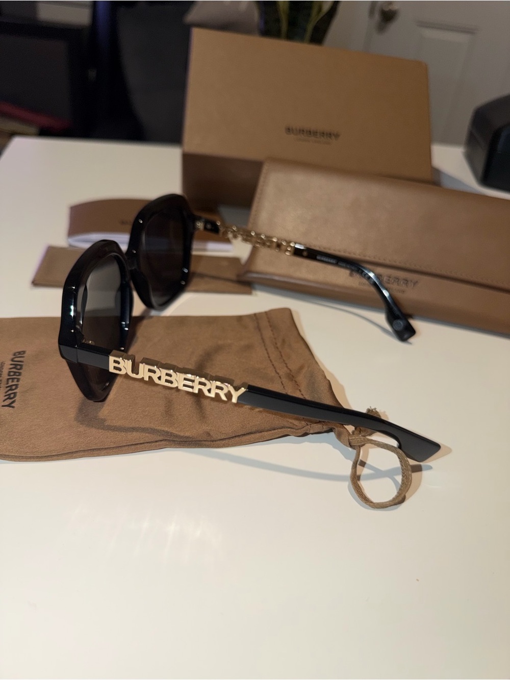 Burberry Joni Black Sunglasses with Tan Leather Case - Picture 3 of 4